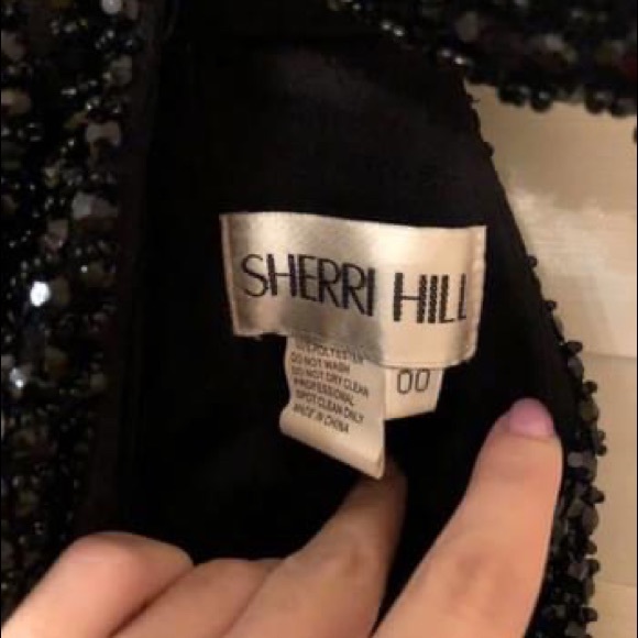 Sherri Hill evening dress - Picture 5 of 8